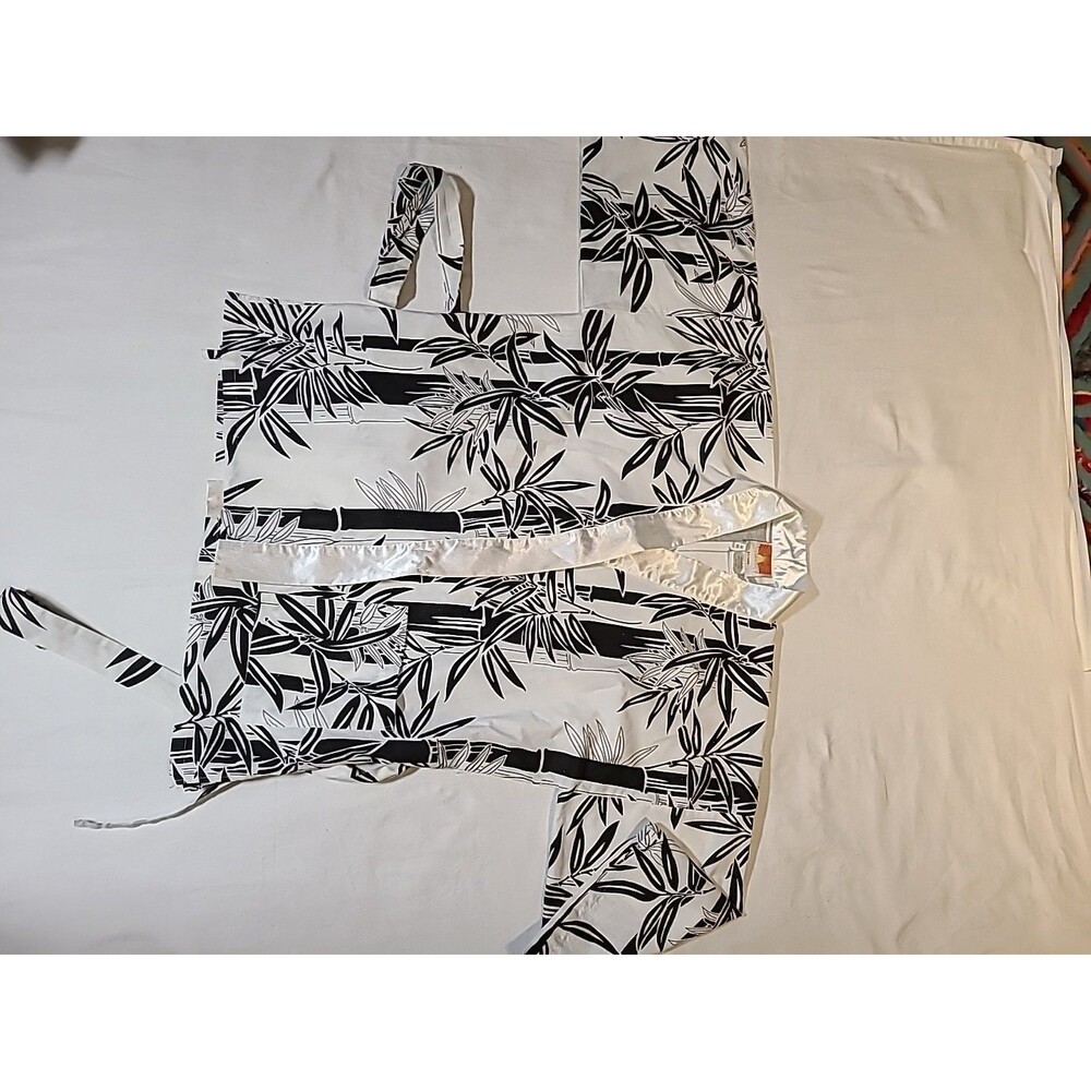 Black & White Kimono - Sushi Chef Coat - Self belted - 2 Pockets